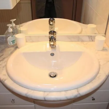 Gerhart Guest house 2*
